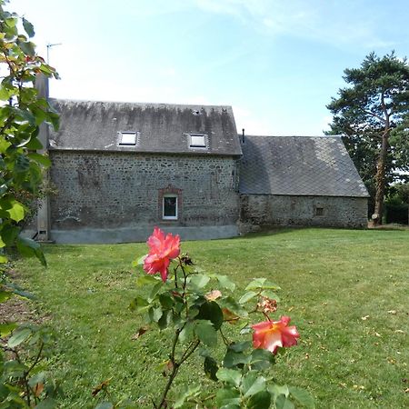 Le Gite De La Haie Portee Villa Lignieres-Orgeres Екстериор снимка